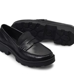 Born carrera black leather loafers